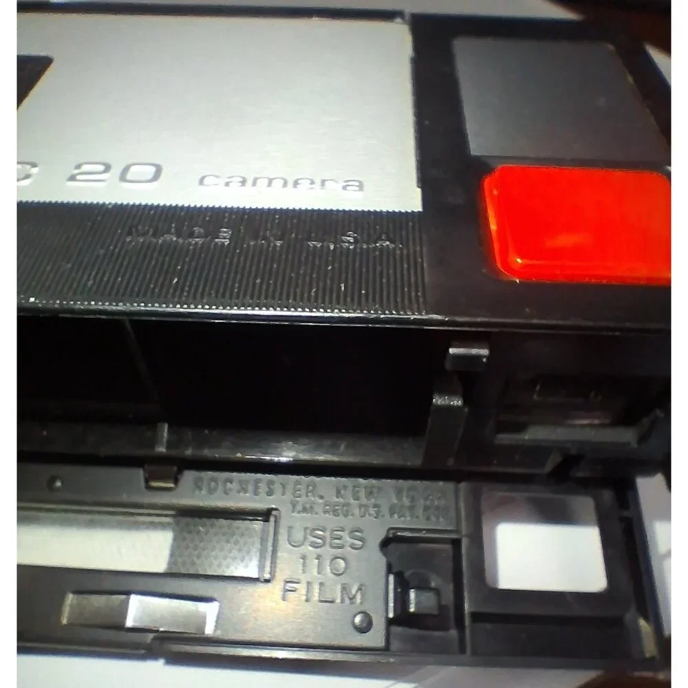 VTG Kodak Pocket Instamatic 20 Camera 1970s 110 Film Retro Collectible USA Made